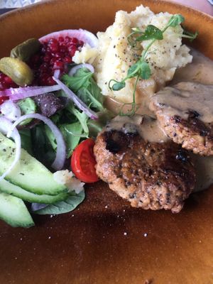 Mashed potatoes and minced meat steaks.  at Kaffekvarnen i Klässbol in Klaessbol