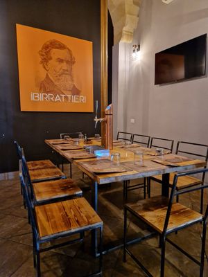 Indoor seating at Ibirrattieri Lecce in Lecce