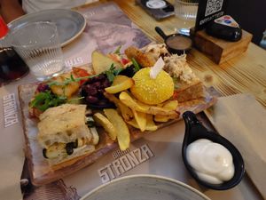 Piatto aperitivi vegano at Ibirrattieri Lecce in Lecce