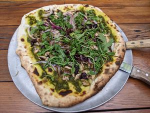 Popeye pizza at La Knowlton Co - Microbrasserie & Restaurant in Knowlton