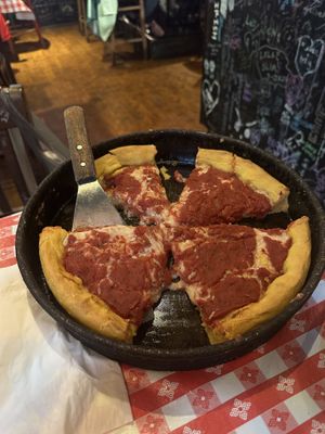   at Gino‘s East in Chicago