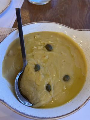 Fava  at Tanipota - Τ' ανείπωτα in Santorini