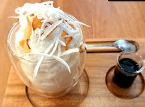  at Port City Bagels 베이글 in Hoi An