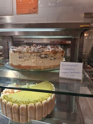 I mean, wtf, Cheesecake Tiramisu?! at Coffea in Berlin