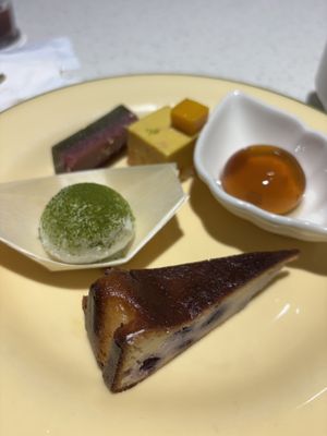 Vegan desserts  at Fruitful Food - 果然匯 (Kaohsiung Dream Mall Branch) in Kaohsiung