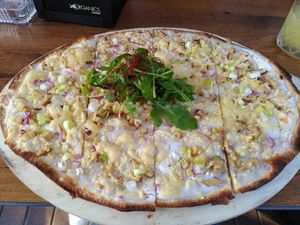 Flammkuchen 'always vegan' at Mevan-Cafe-Bar-Lounge in Hannover