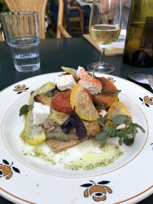 Aubergine tarte  at Aux Bons Vivres in Yevre-la-ville