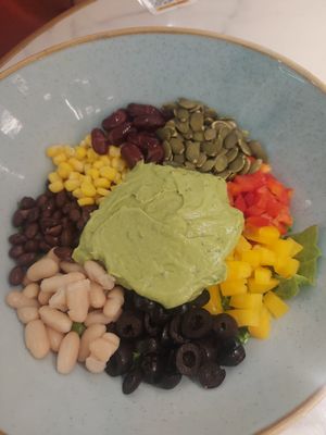 Mexican salad at Yolé Cafe - Chinatown in Central Singapore