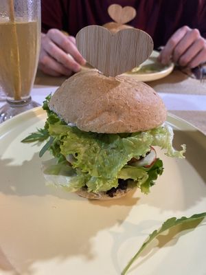 veganer Burger  at Easy Vegan in Hoi An