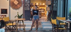 Meet Our  Fantastic Customer
Big smiles and positive vibes all around! We very adore her who radiate happiness and energy.  
she has thrived on a delicious plant-based diet  at Easy Vegan in Hoi An