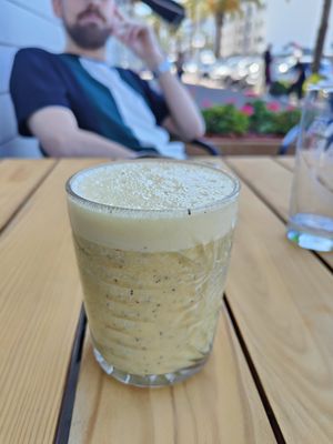 Smoothie with oat milk instead of youghurt at Art Food Corner Forum in Funchal