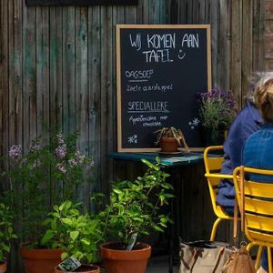 Dag specials   at Bar Madam in Antwerpen