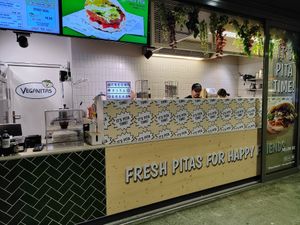 Food court impression at Veganitas in Luzern