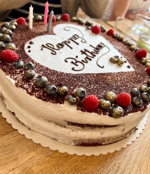 Fluffy Vegan vanilla chocolate cakee #Veganuary at Morcolade in Frankfurt