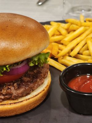 Beyond burger at Babayaga in Bellagio