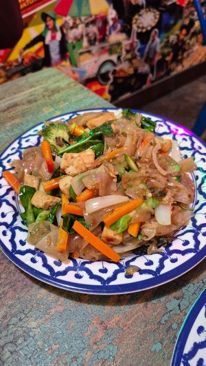 Drunken Noodles (rice noodle, tofu, bell pepper, basil) at Kacha Thai Market in Royal Oak