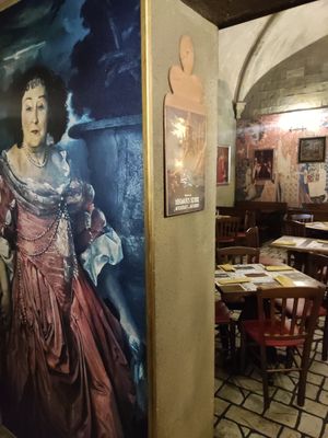 Gryffindor common room at Lumos Pub in Torre Del Greco