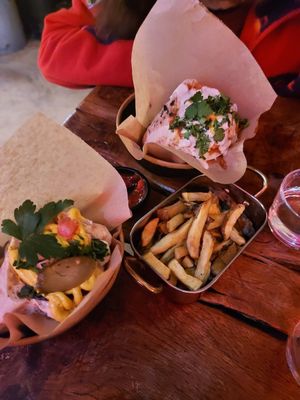 2 pitas y ración de patatas 18€ at Cult of Pita in Porto