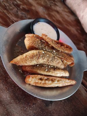 Fried pita bread at Cult of Pita in Porto