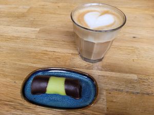 Oat latte, and a «damsugare» (means vacuum cleaner 🤣) at Kopps in Gothenburg