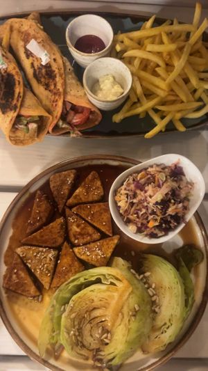 Tortilla Wraps + Happy Triangles with Cabbage  at Terrabite in Simuni