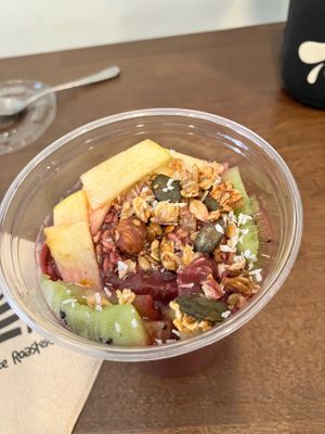 Açaí bowl at Boreal Coffee Shop - Mont Blanc in Geneva