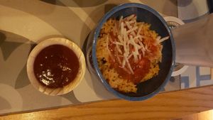 Quinoa Salat - es ist kein Käse oben drauf, das sind Radieschen 😁 at Enchilada Kempten in Kempten