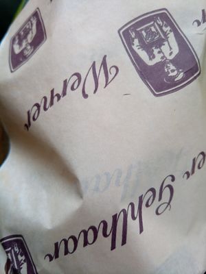 Küchenverpackung mit Schriftzug "Werner Gehlhaar" at Werner Gehlhaar Konditorei in Wiesbaden