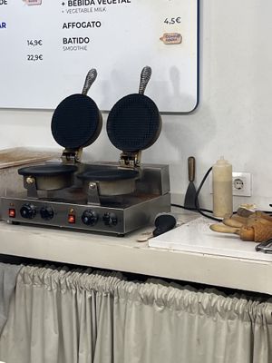 Freshly made waffle cones  at CAJÚ Gelato in Barcelona