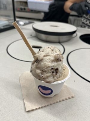 Choc chip banana and coffee  at CAJÚ Gelato in Barcelona