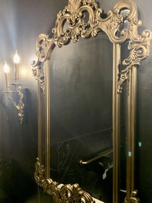 Bathroom finishes   at Unicorniverse Bakery & Cafe in Round Rock