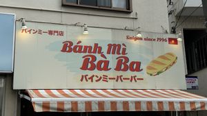 Outside  at Bánh mì Bà Ba - Kitazawa in Tokyo