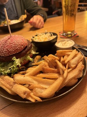 Rote Beete Burger  at Eat & See in Ouddorp