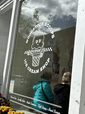 The logo  at Woodstock Scoops in Woodstock