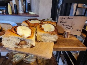 Vegan cinnamon bun at Tanifiki in Edinburgh
