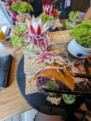 Salmon roll at Udum 2 Vegan in Cologne