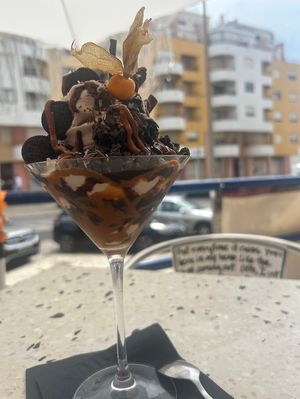   at Pussy Galore  in Costa De Caparica