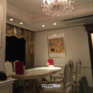 dining area at Chien Fu in Tokyo