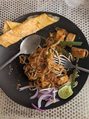 Pad thai tofu (the egg was on top of the pad thai) at Tar Tar Bar in Koh Tao