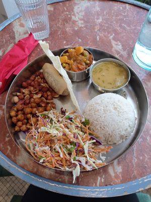 Fully vegan main dish at Kafé Kanggui in Brest