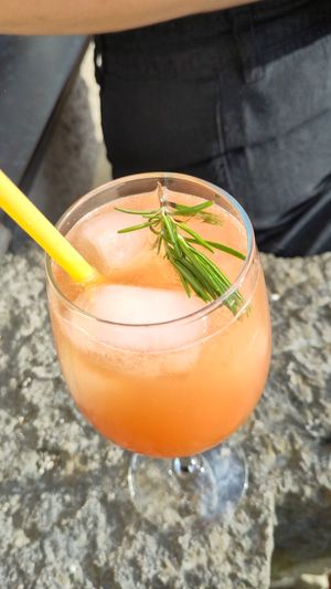Rosmarin-Grapefruit-Spritz at Nepomuk in Landshut