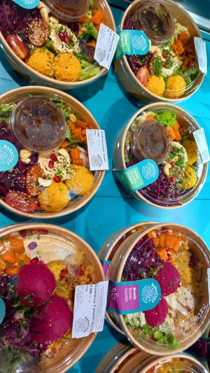 salads and bowls at BabaCous - Edeka Böcke in Hamburg