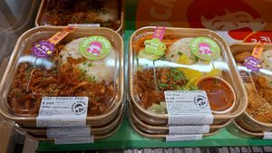 bowls by lucky loves (seems to belong to babacous, too) at BabaCous - Edeka Böcke in Hamburg