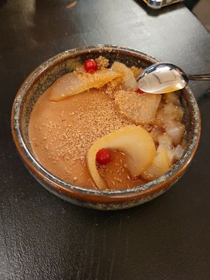 Pana cotta poires et thé at Cocotte in Fribourg