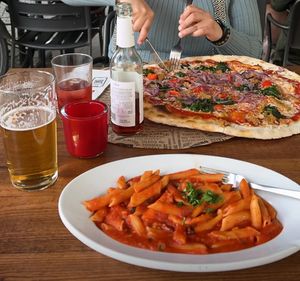 Penne all’arrabbiata und Pizza Forza  at L'Osteria in Bonn