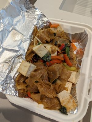 Drunken Noodles with soft tofu at Bo's Authentic Thai in Santa Fe