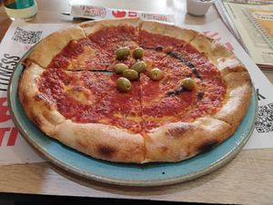 Vegan pizza, sort of custom-made at Coffee & Lounge Bar Elti  in Brcko