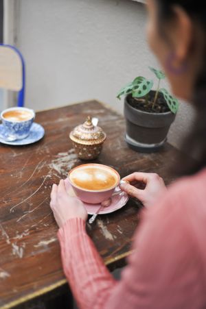 Latte at Café Studio in Paris