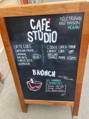 Menu at Café Studio in Paris