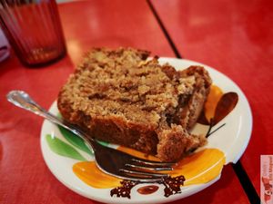 apple cinnamon cake at Café Studio in Paris